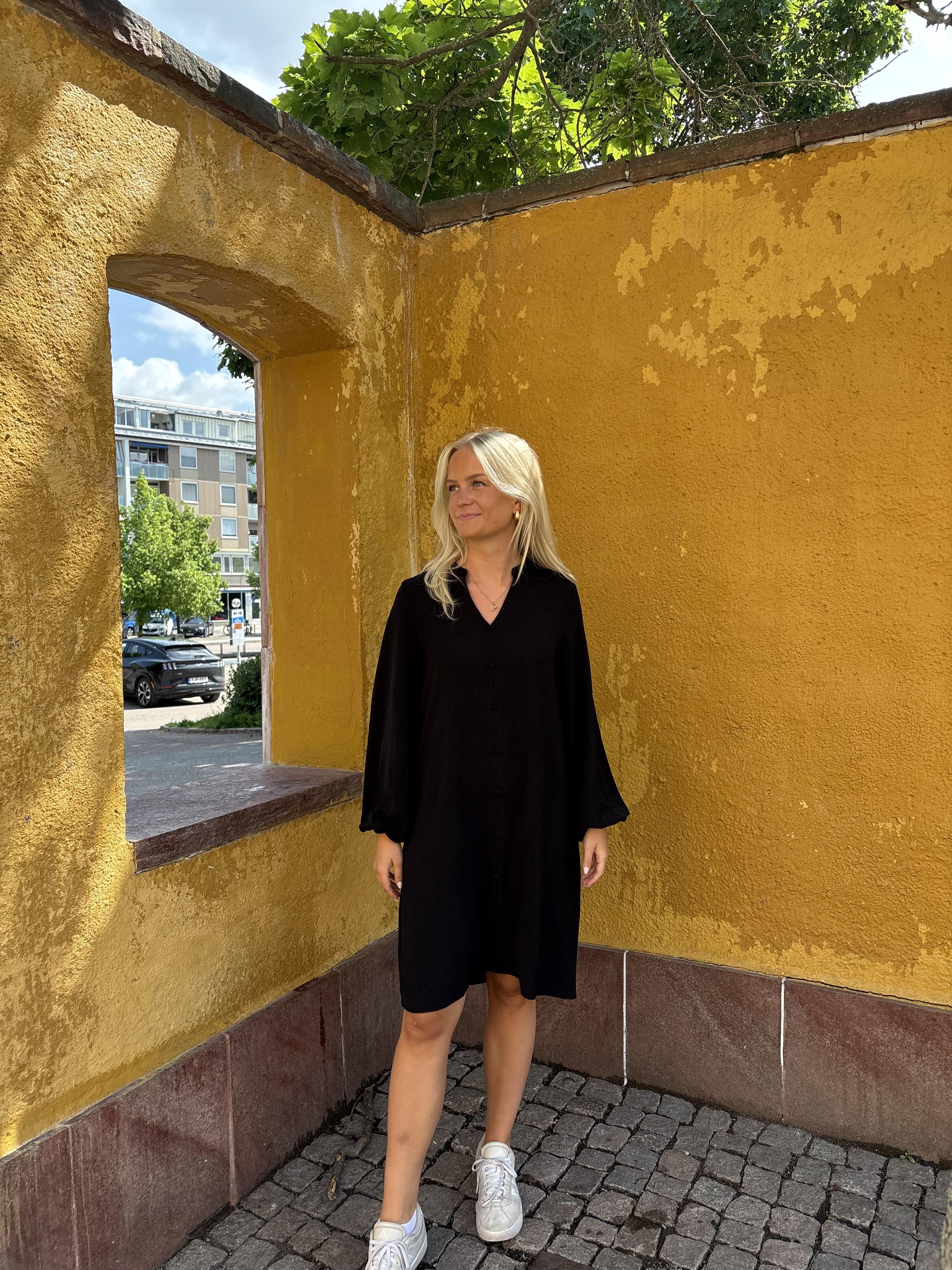 VMALVA Midi Dress - Black